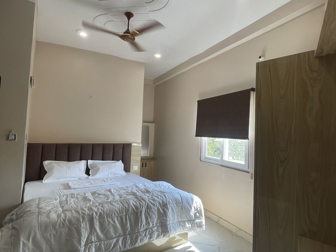 Room with wardrobe
